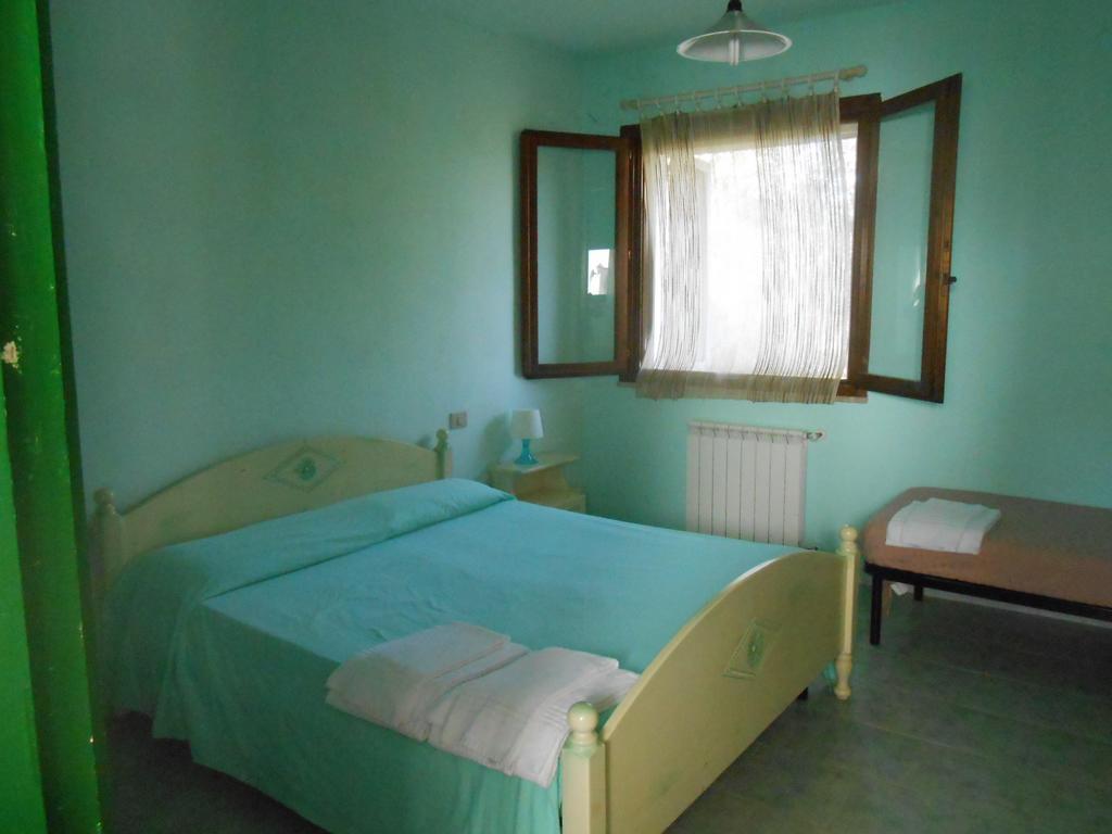 Agriturismo Tupei Hotel Calasetta Camera foto