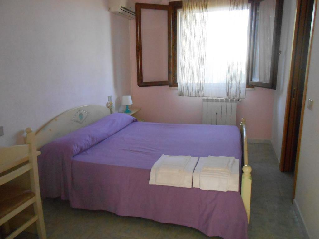 Agriturismo Tupei Hotel Calasetta Camera foto